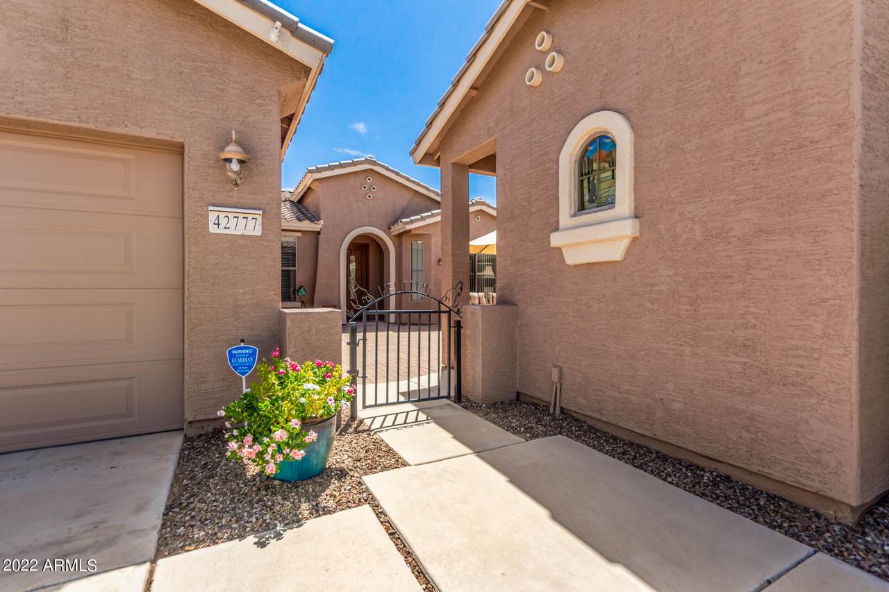42777 Whispering Wind Lane - Photo 1