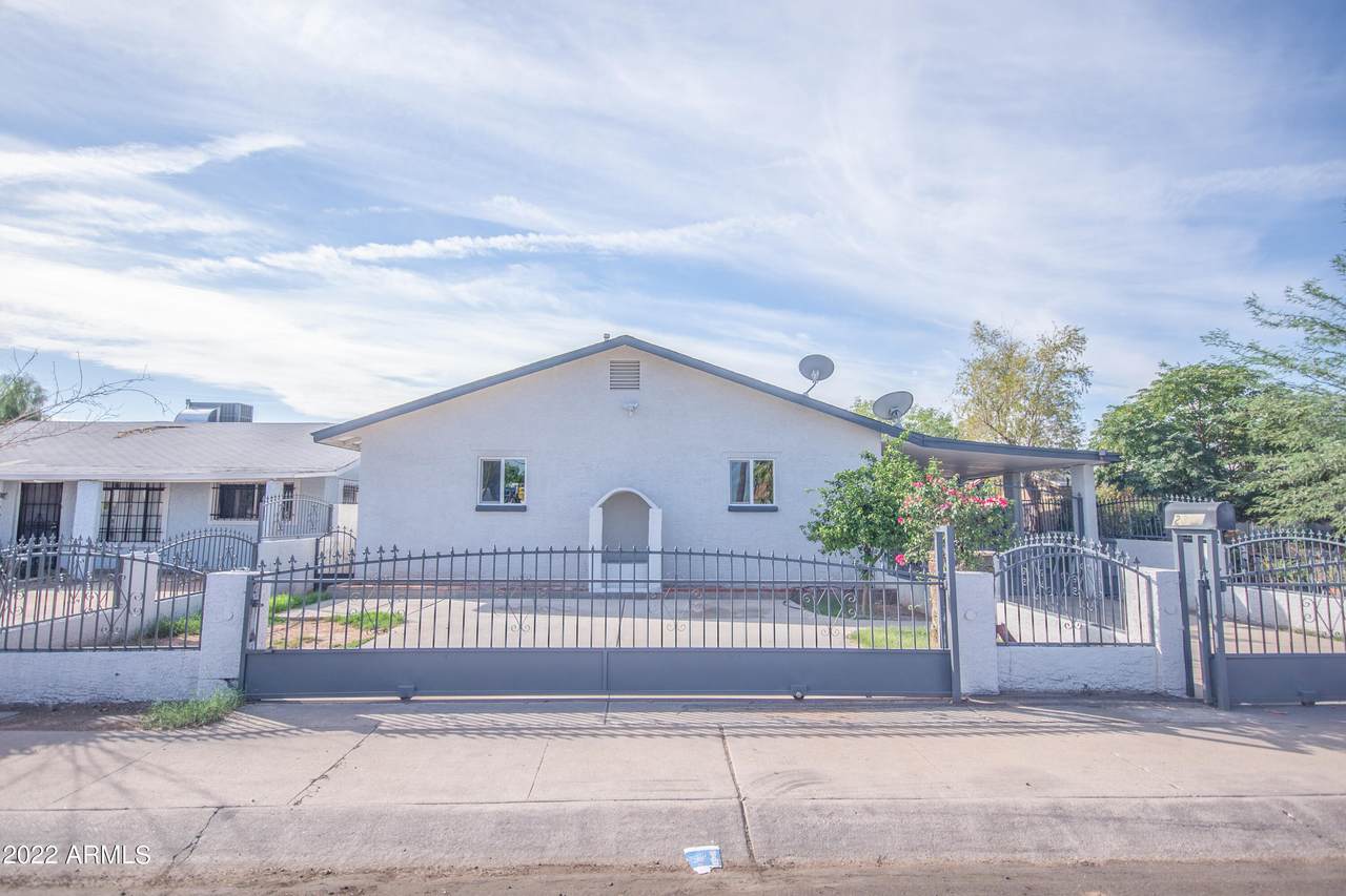 2319 Yuma Street - Photo 1