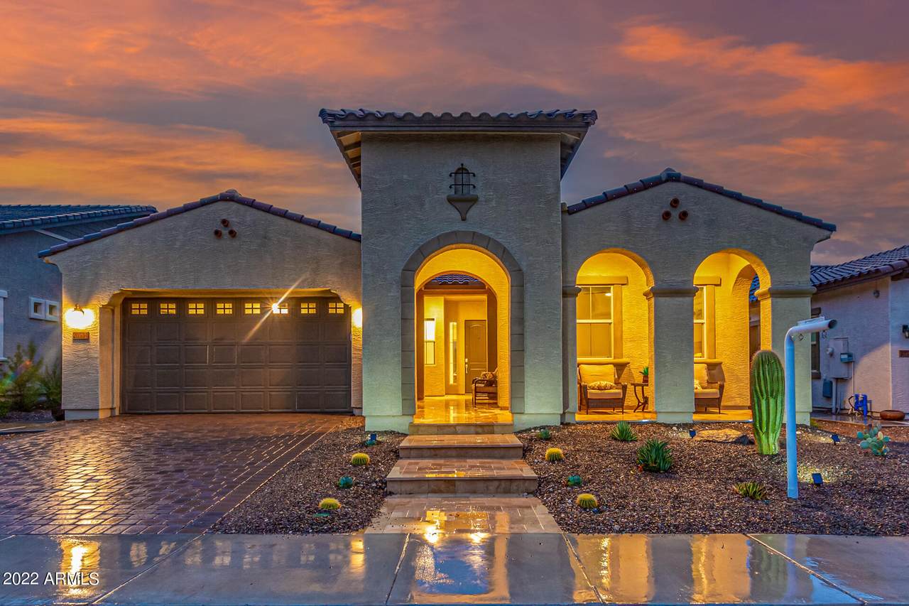 20534 Coolidge Street - Photo 1