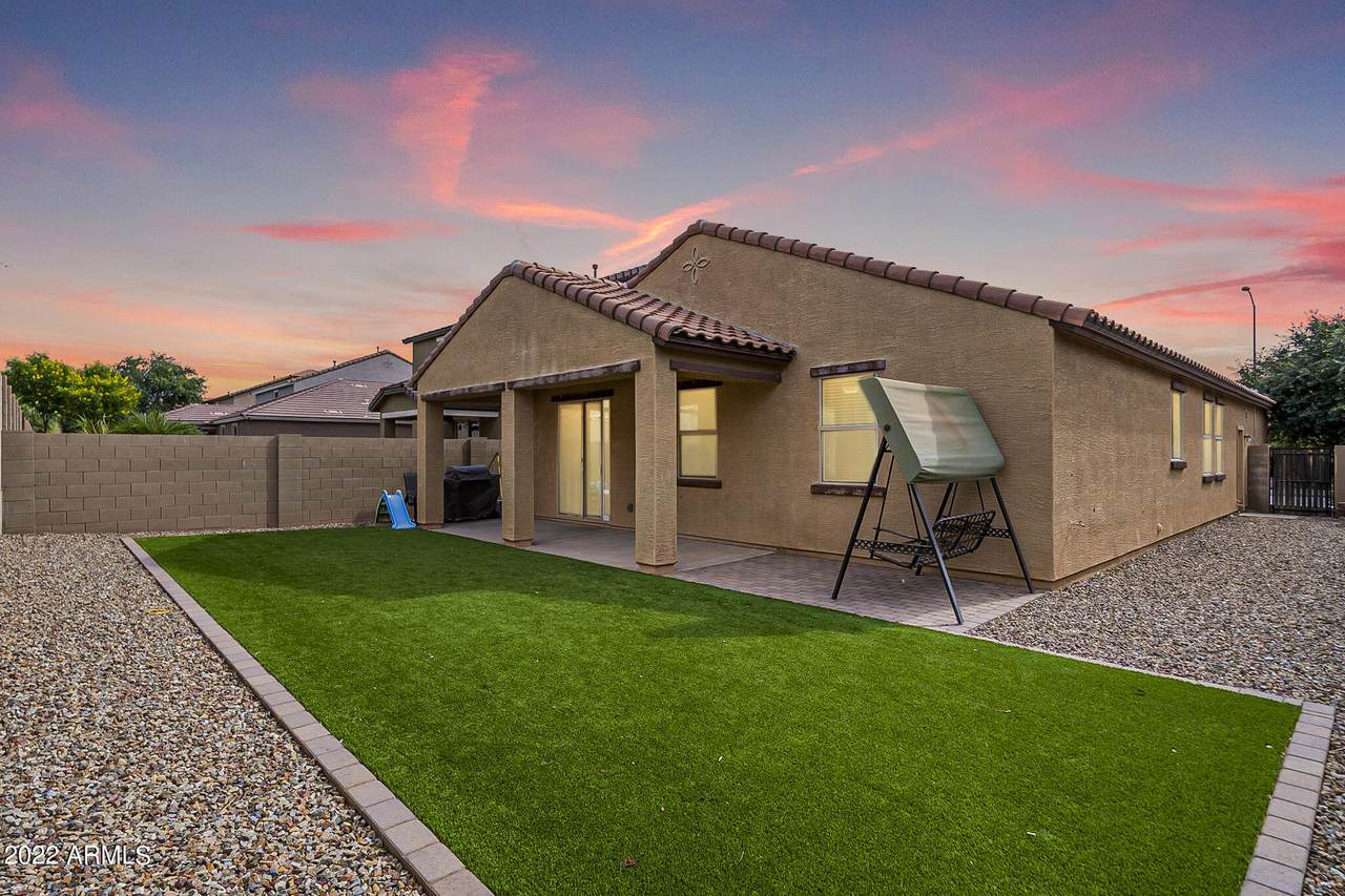 11060 Starkey Avenue - Photo 1