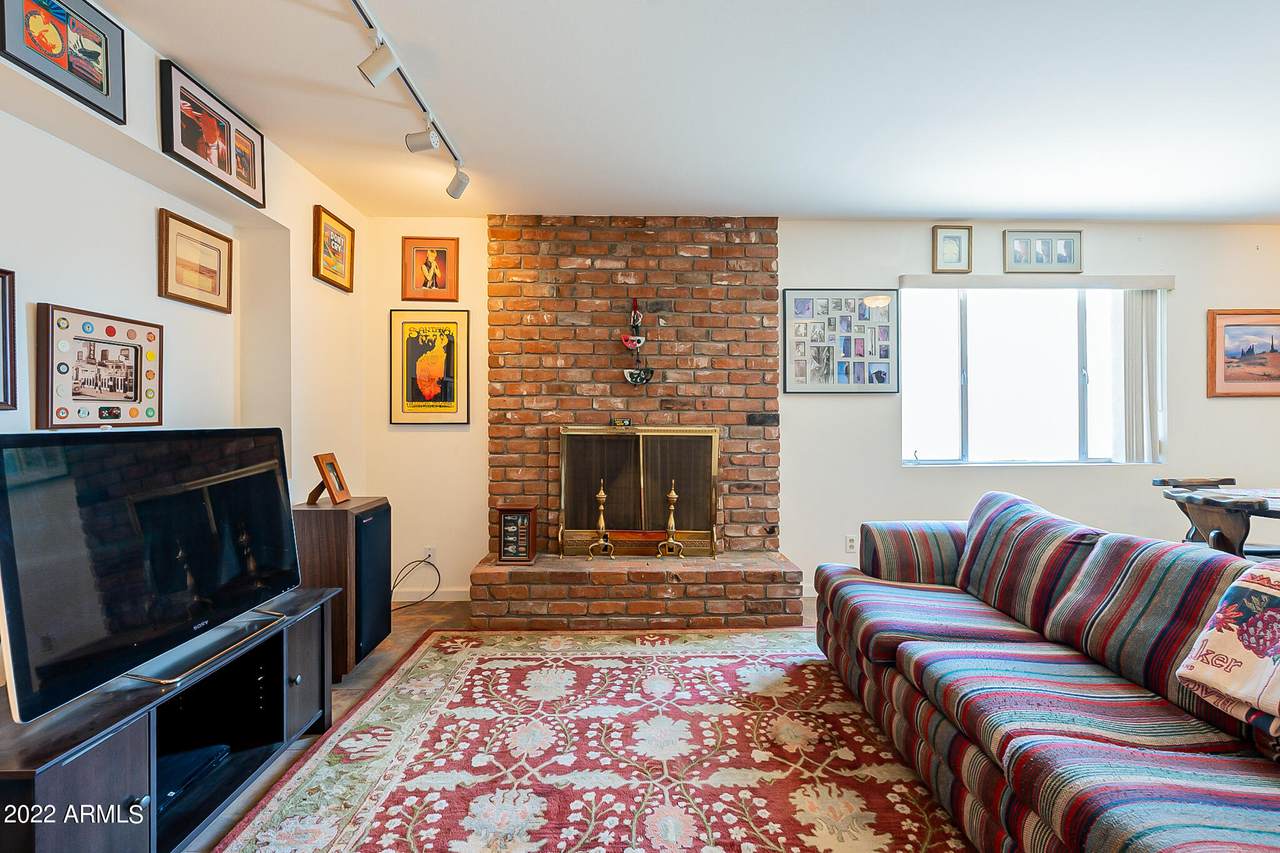 2802 Cholla Street - Photo 1