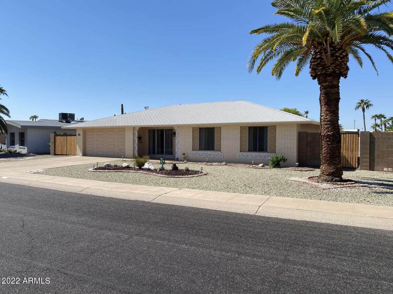 16214 Meadow Park Drive - Photo 1