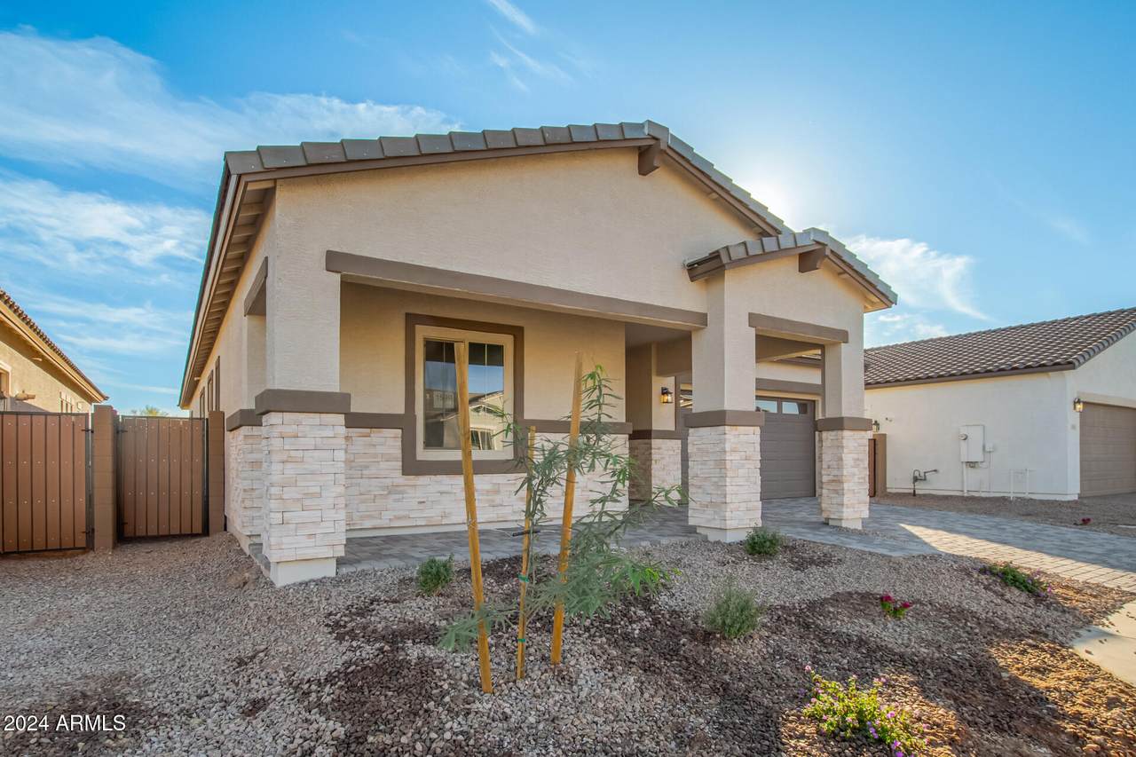 40467 Michaels Drive - Photo 1