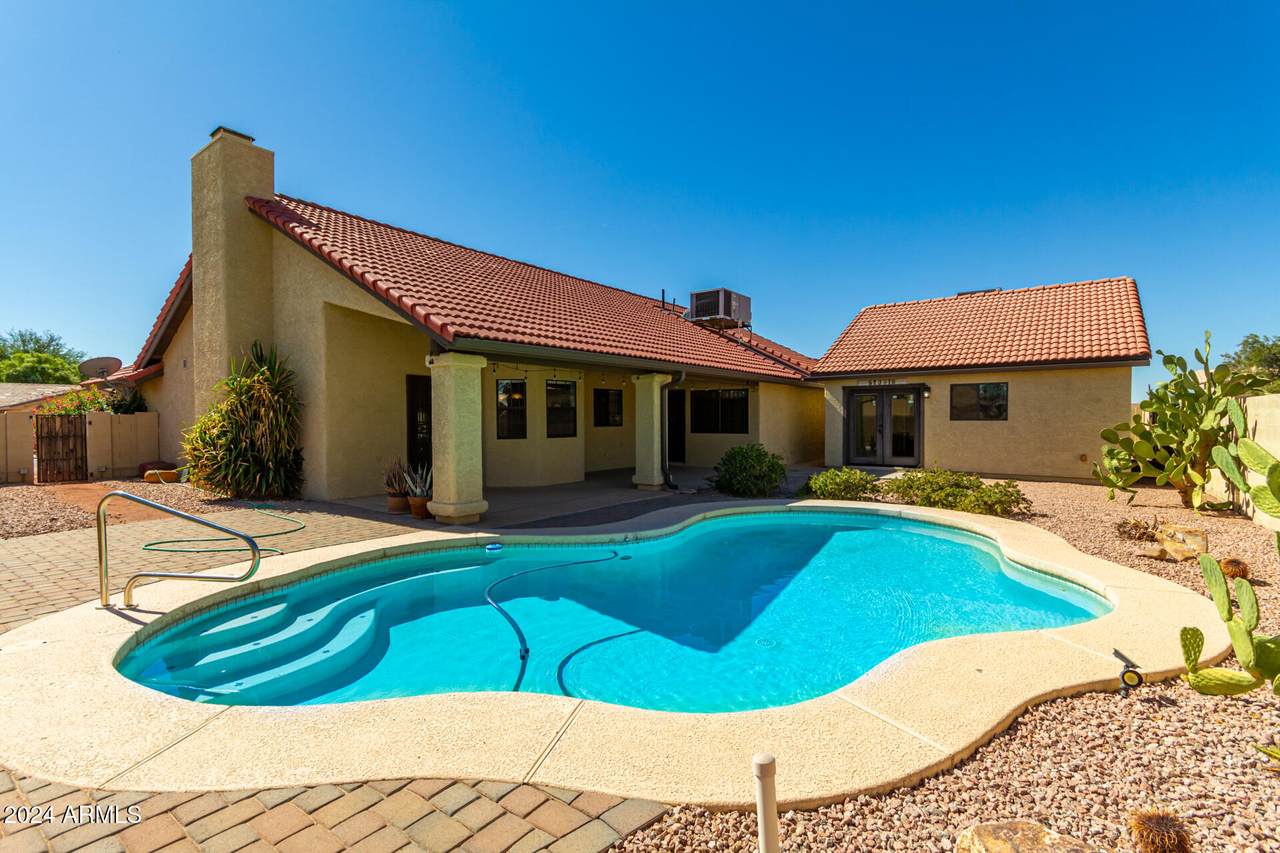 816 Shadow Ridge Road - Photo 1