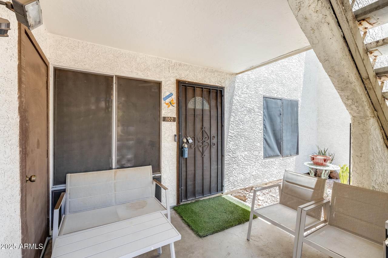 4730 Northern Avenue - Photo 1