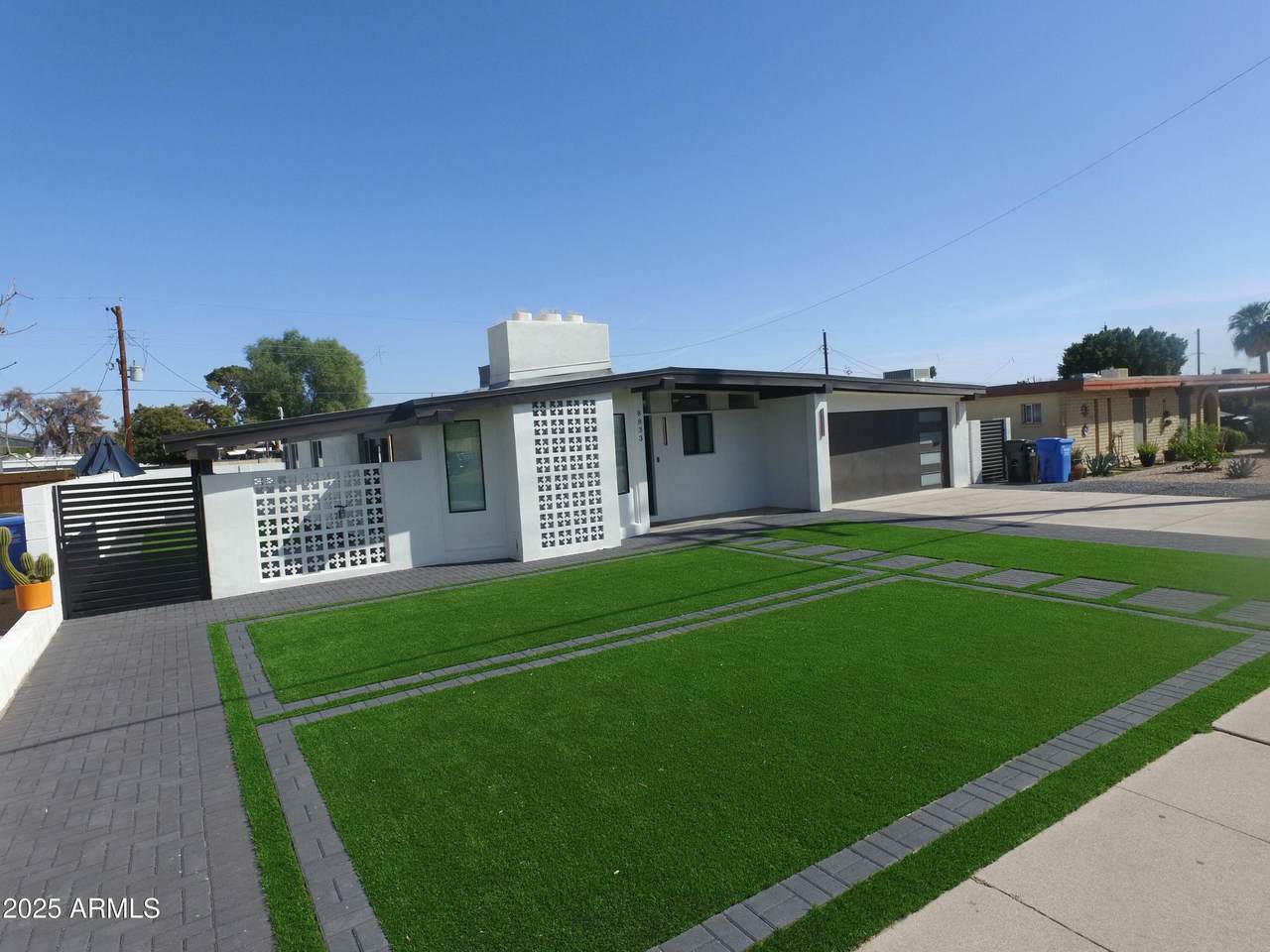 8833 39TH Avenue - Photo 1