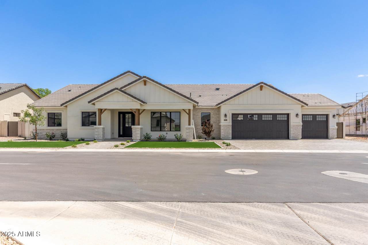 1645 Minton Street - Photo 1