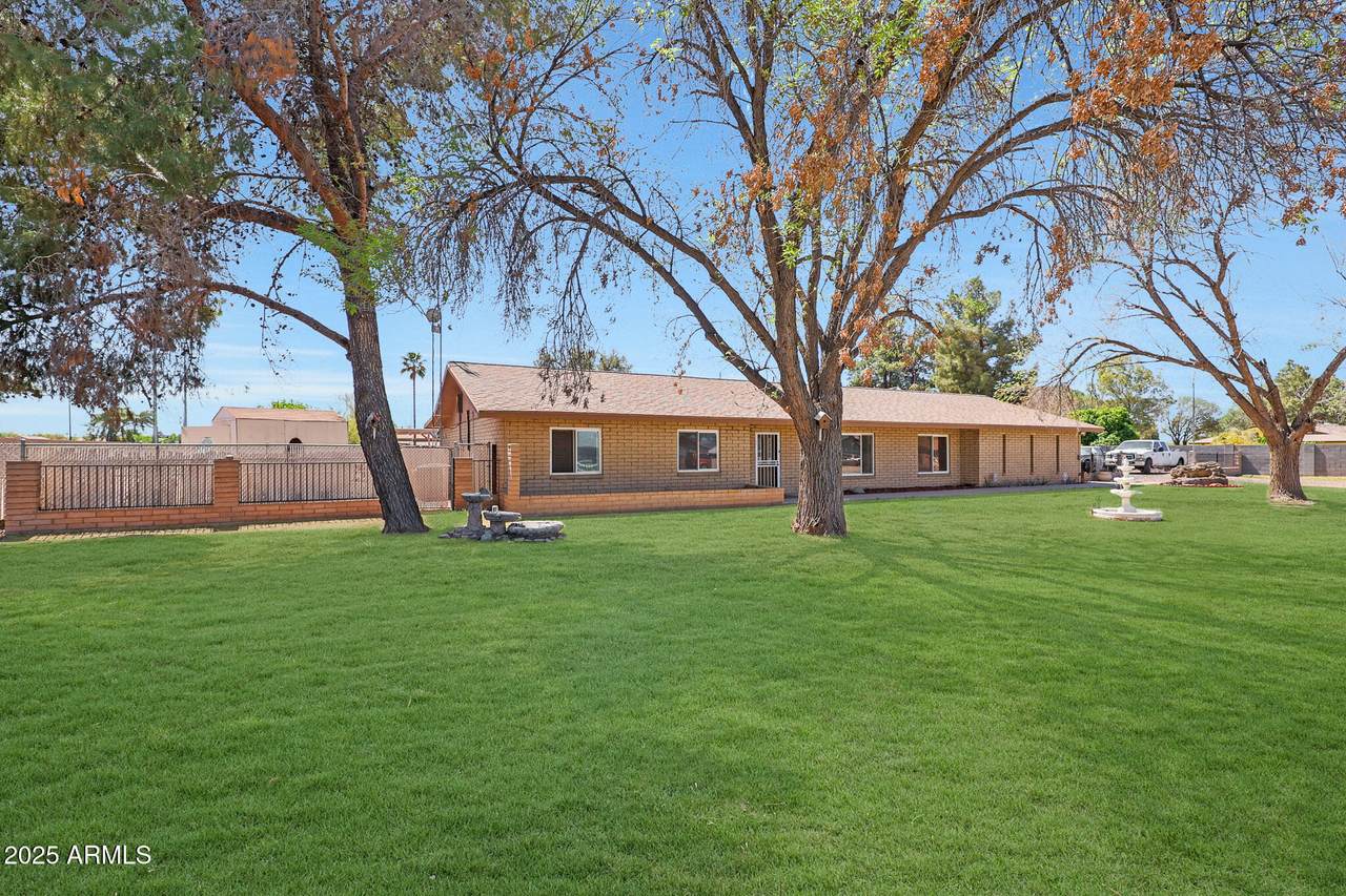 3177 Redfield Road - Photo 1