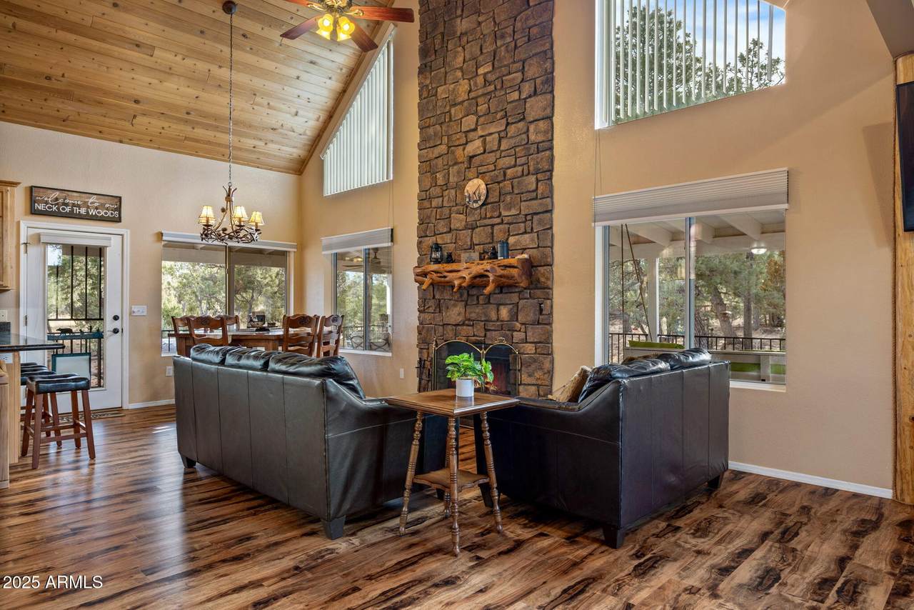 1537 Rocky Top Drive - Photo 1