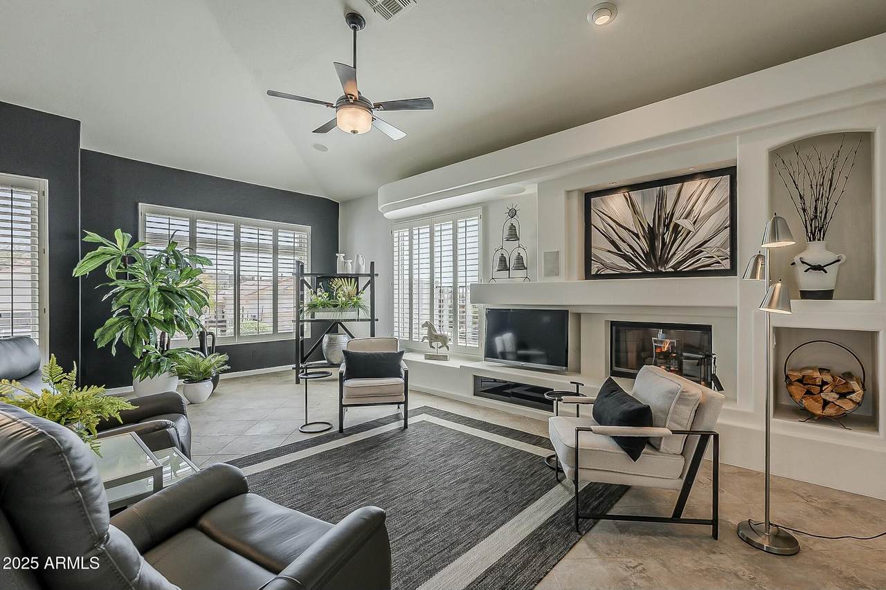 6334 Viewmont Drive - Photo 1