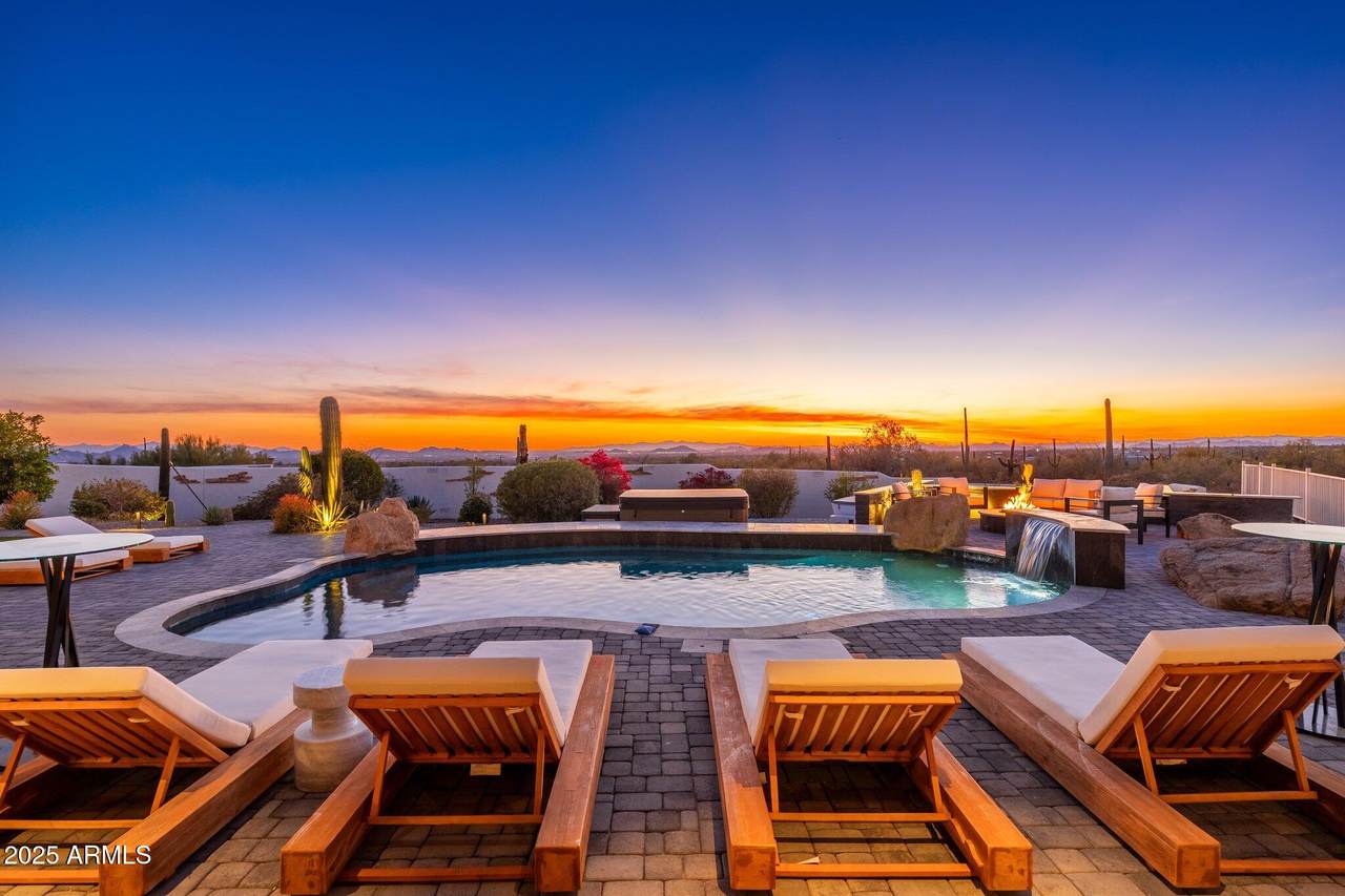 9525 Buckskin Trail - Photo 1