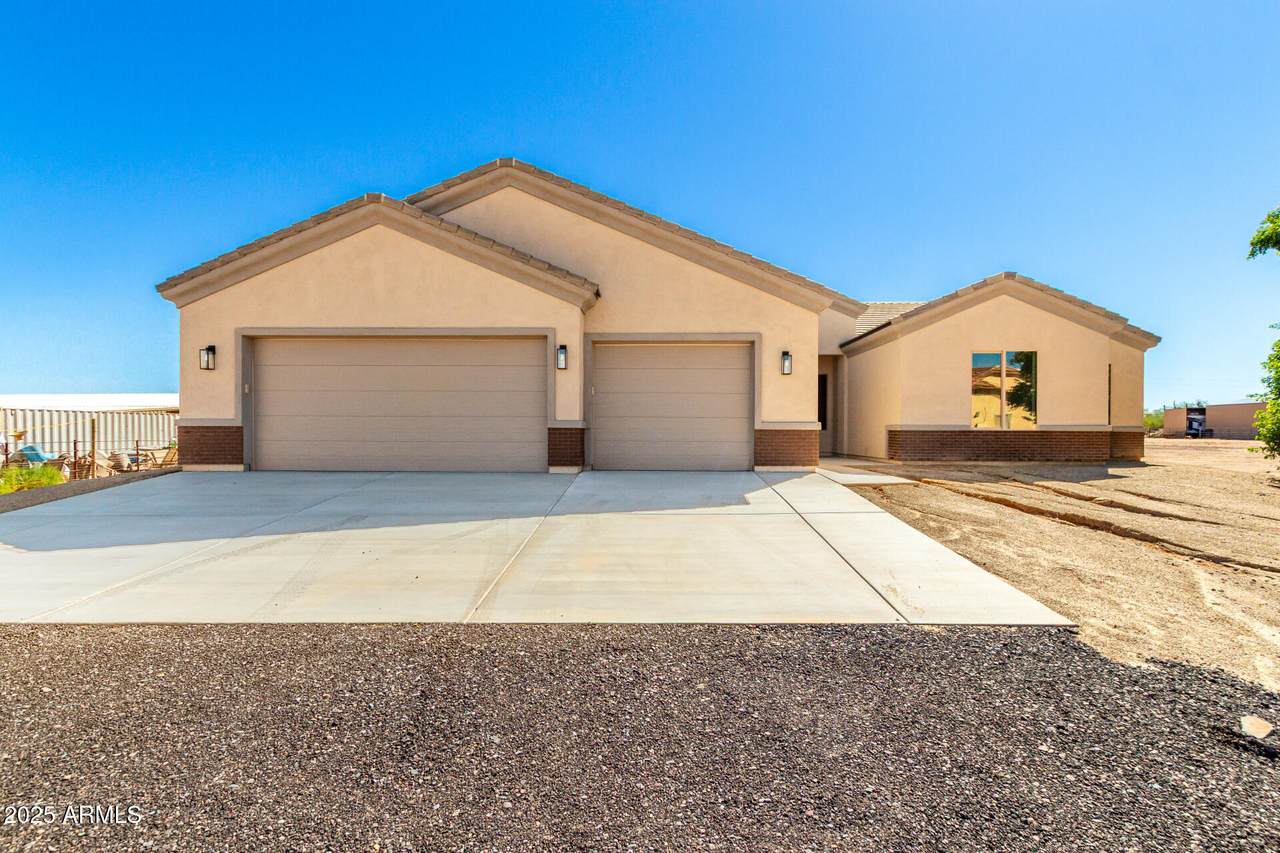 34889 3rd Street - Photo 1