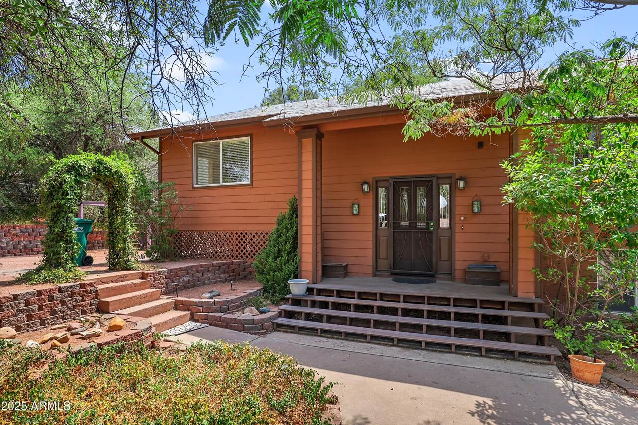 1506 Easy Street - Photo 1