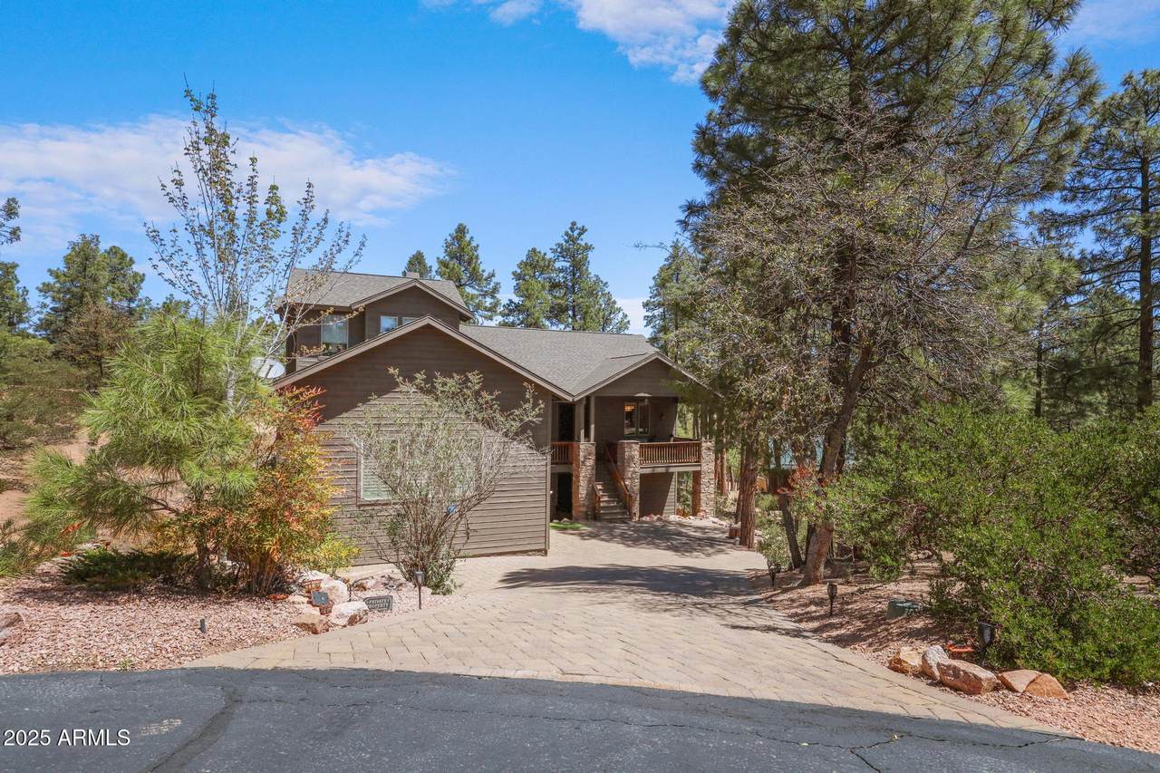 2308 Indian Pink Circle - Photo 1