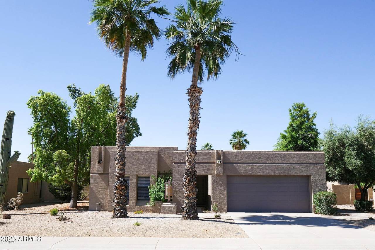 6721 Phelps Road - Photo 1