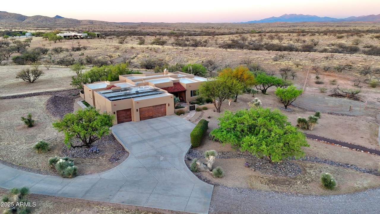 3400 Lynx Lane - Photo 1