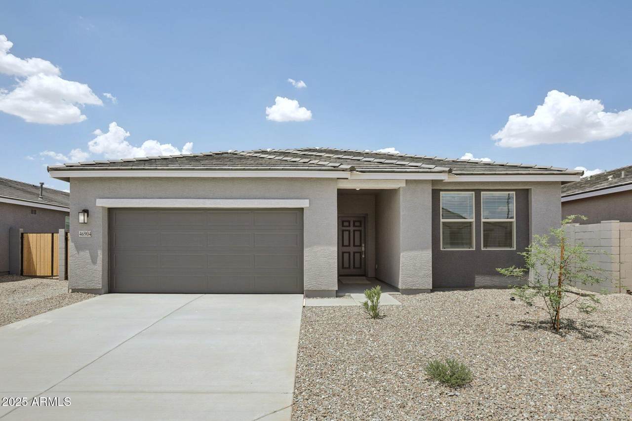 46904 Coe Street - Photo 1