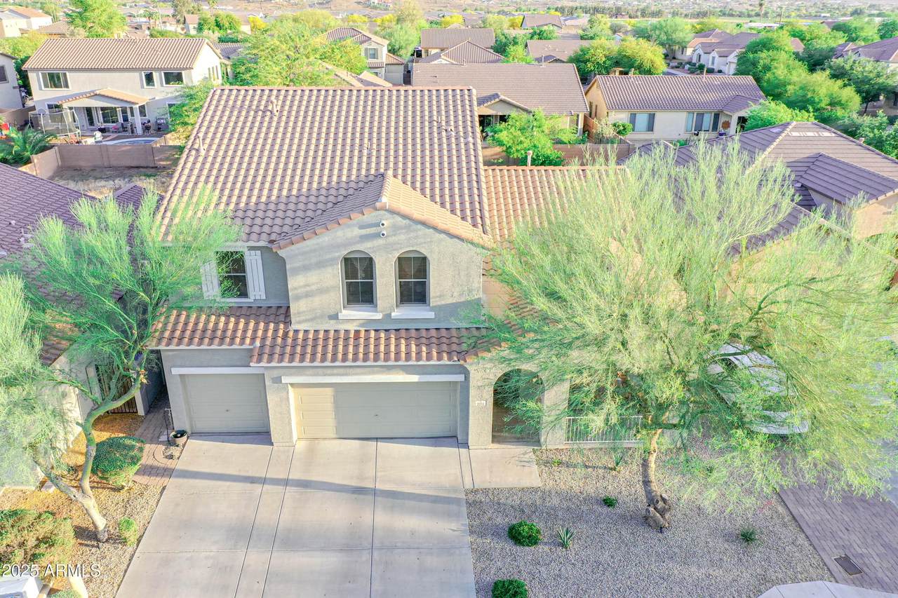 2211 Desert Lane - Photo 1