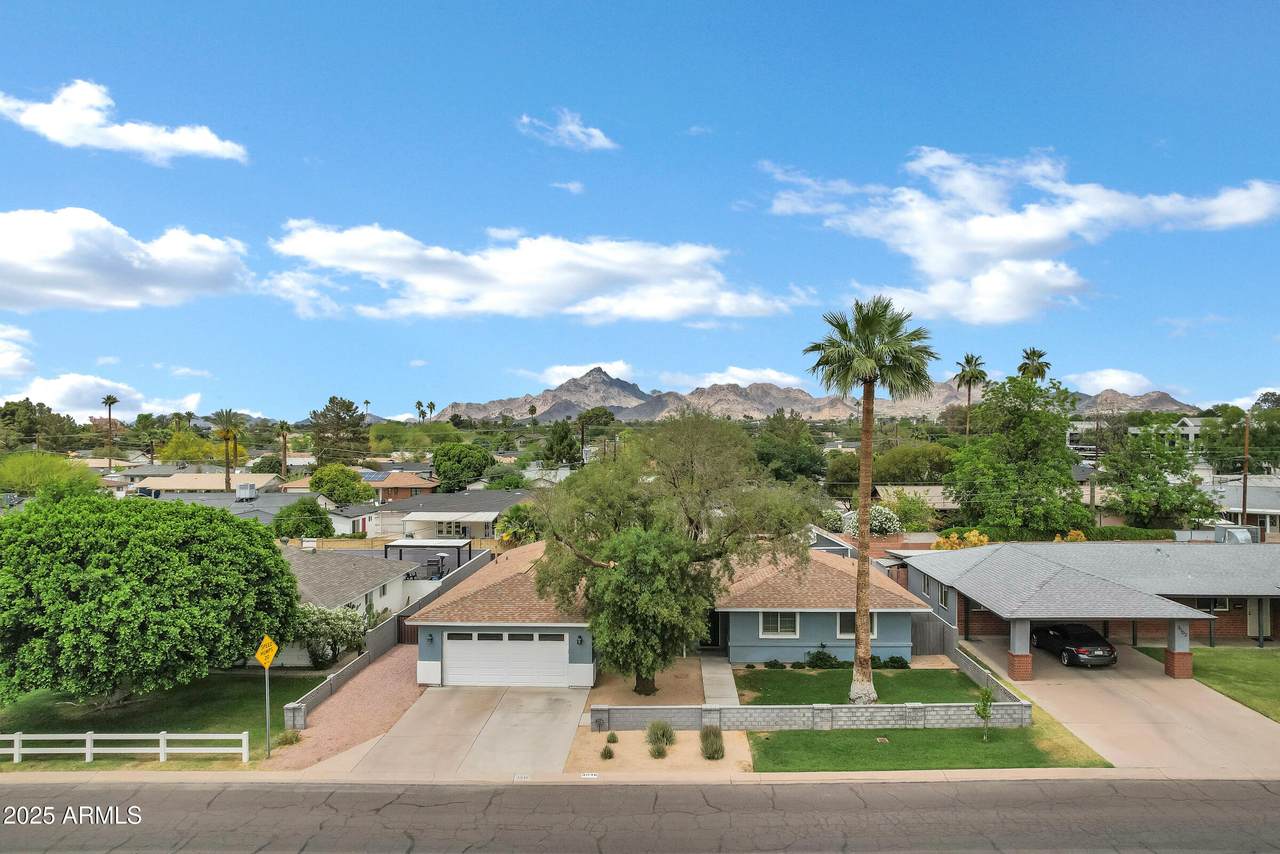 3046 Glenrosa Avenue - Photo 1