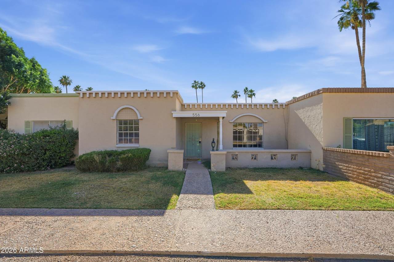 556 Hobson Plaza - Photo 1