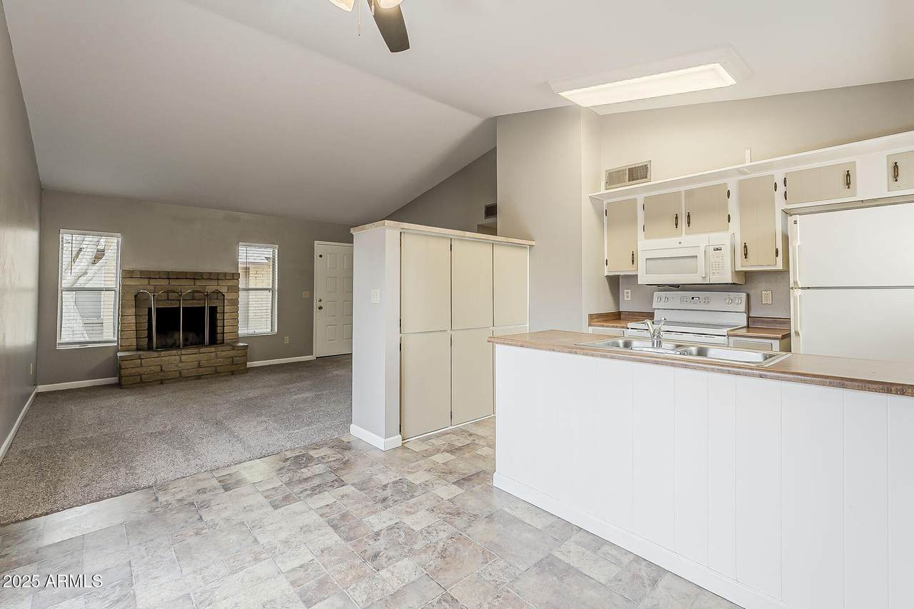 2515 Maple Avenue - Photo 1