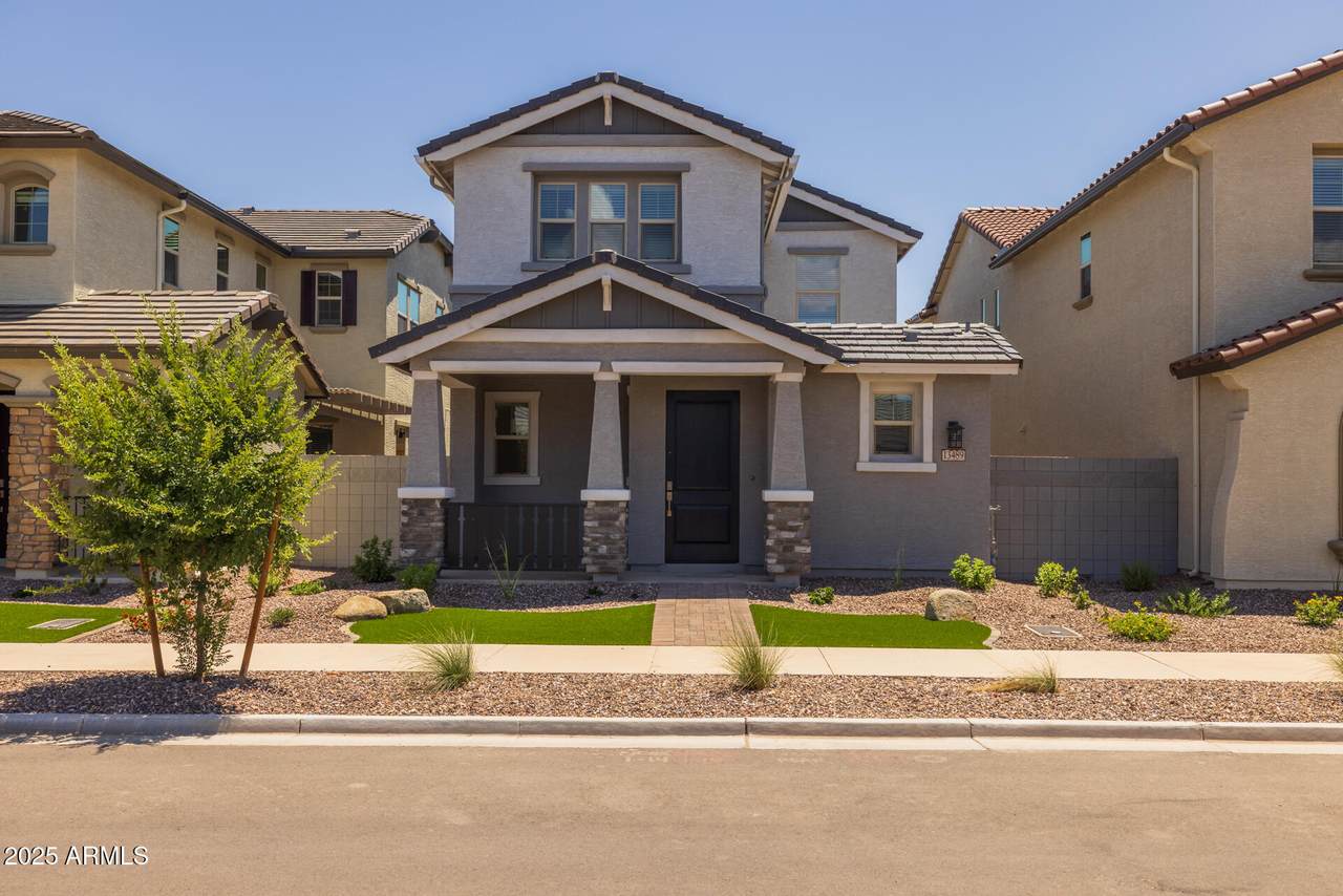 13489 158TH Avenue - Photo 1