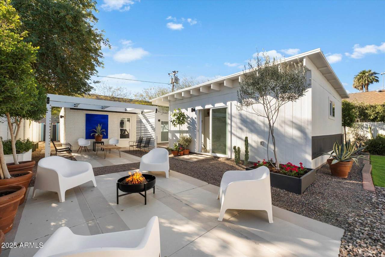 905 Coronado Road - Photo 1