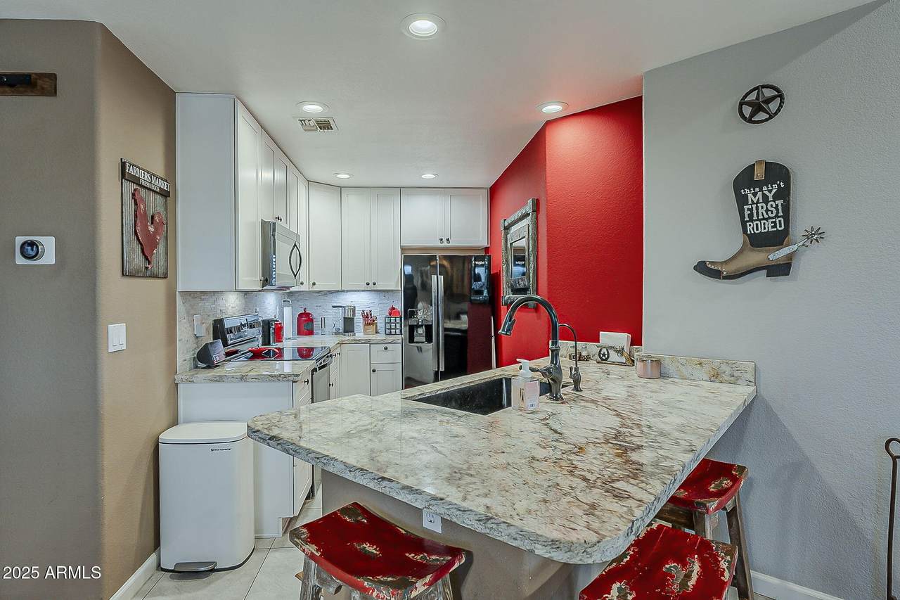 15205 Ivory Drive - Photo 1