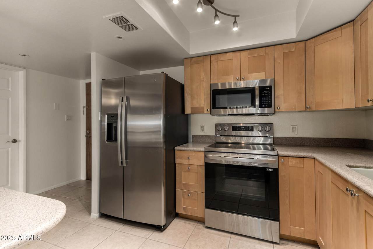 7850 Camelback Road - Photo 1