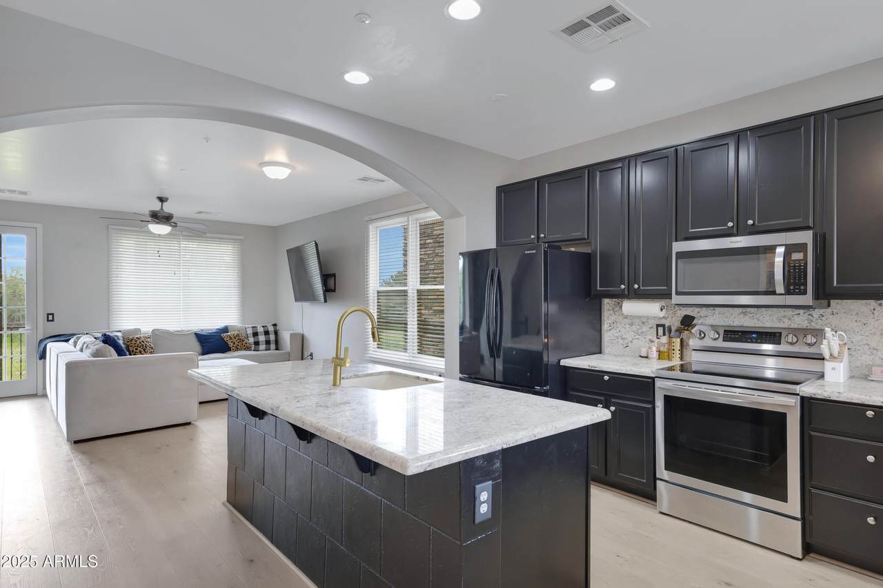 3687 Leslie Drive - Photo 1