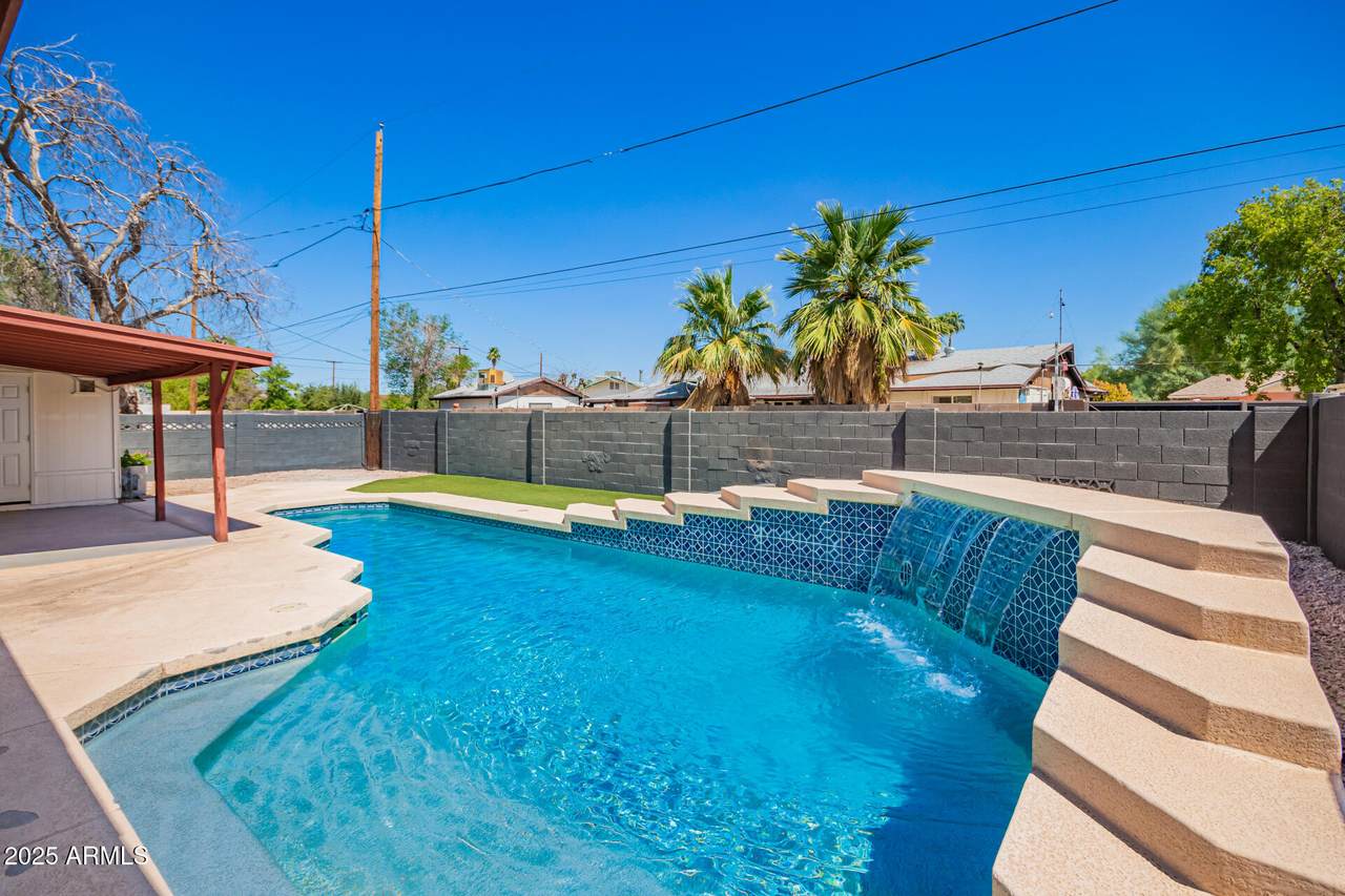 1711 Hardy Drive - Photo 1