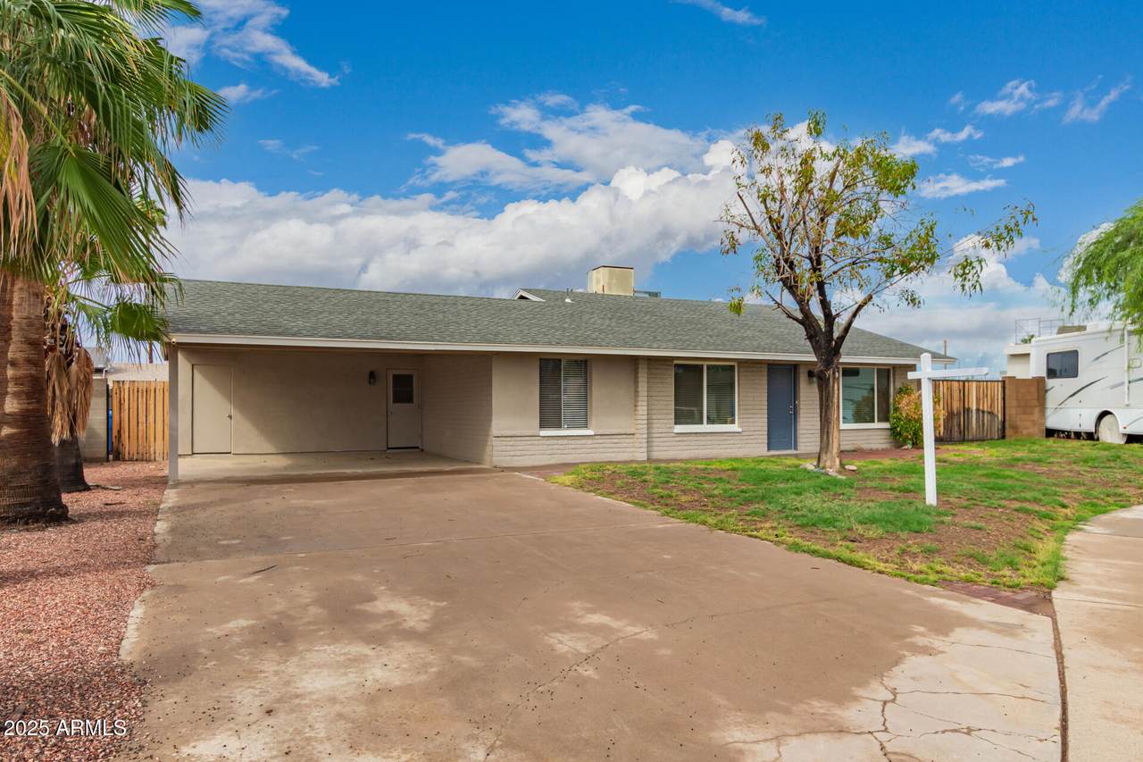 18046 20TH Avenue - Photo 1