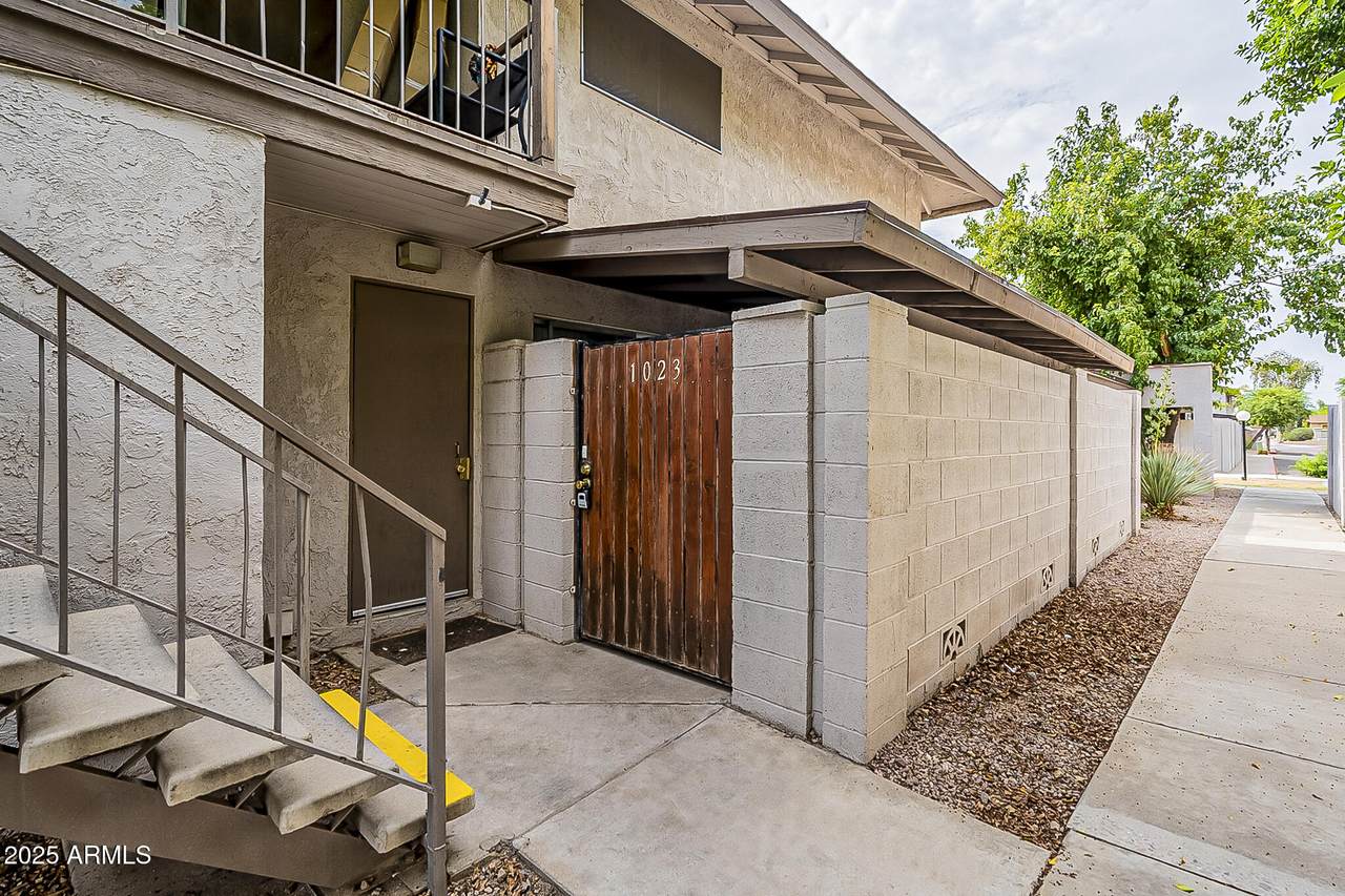 1023 84TH Place - Photo 1