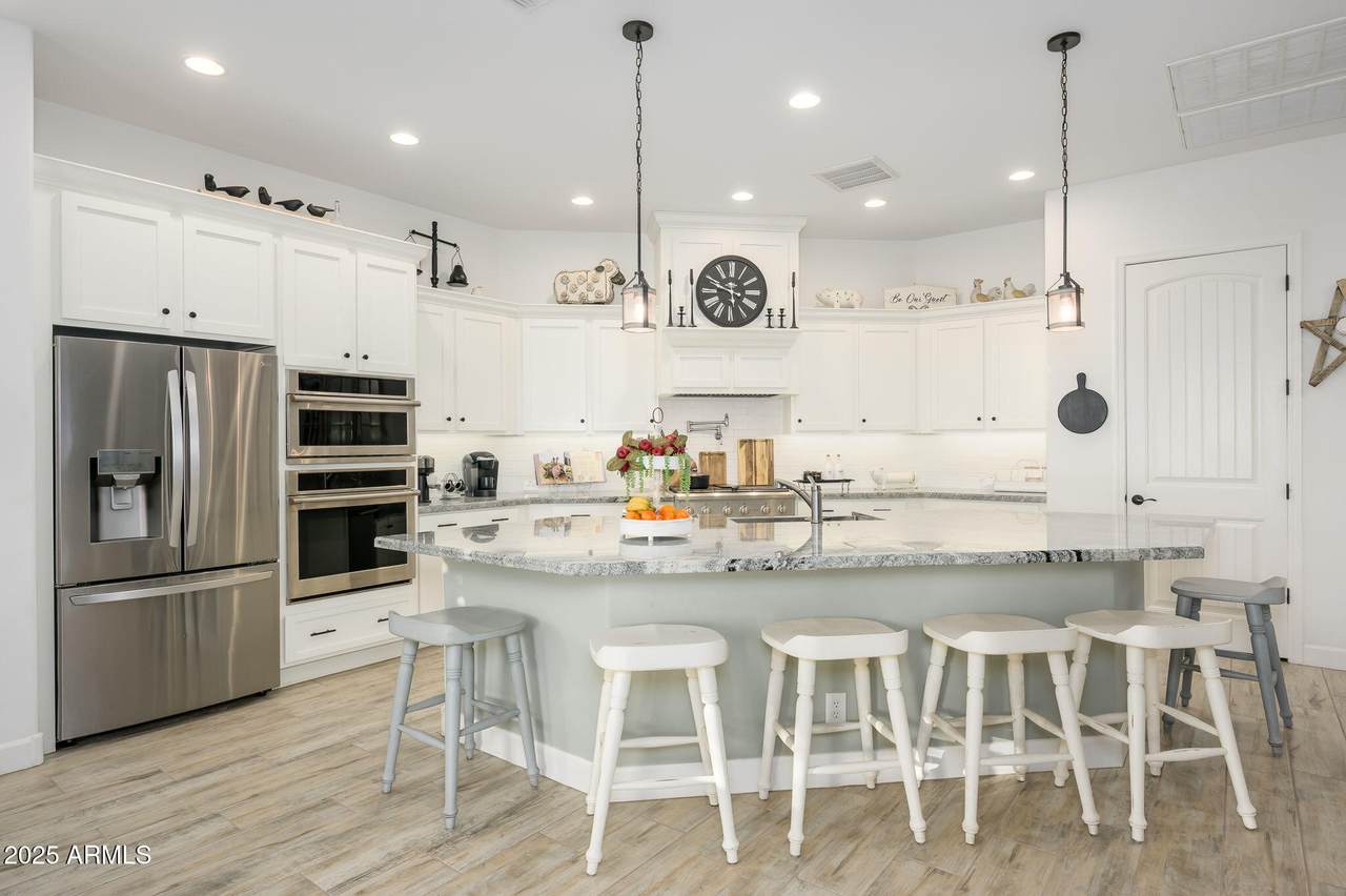 4450 Frequency - Photo 1