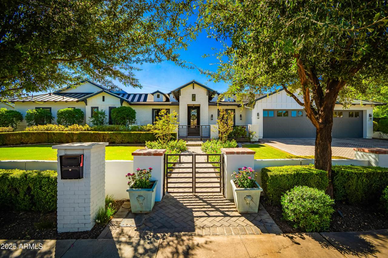 6649 Lafayette Boulevard - Photo 1