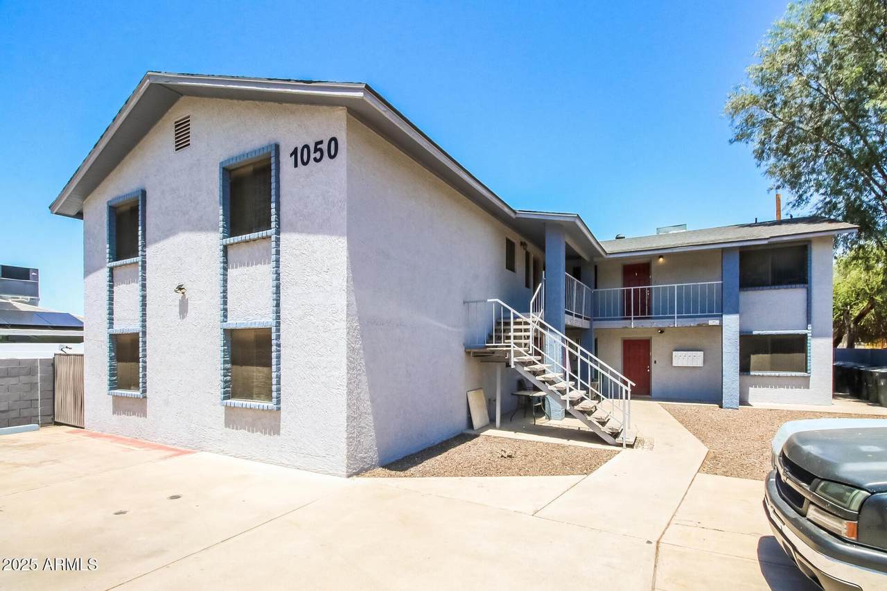 1050 University Drive - Photo 1