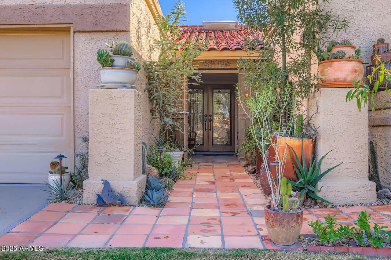 10437 Cochise Avenue - Photo 1