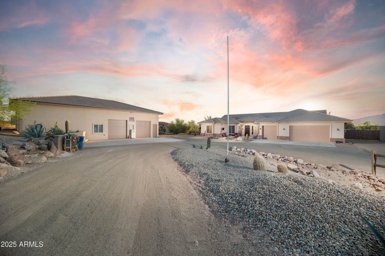 1532 Roadrunner Road - Photo 1