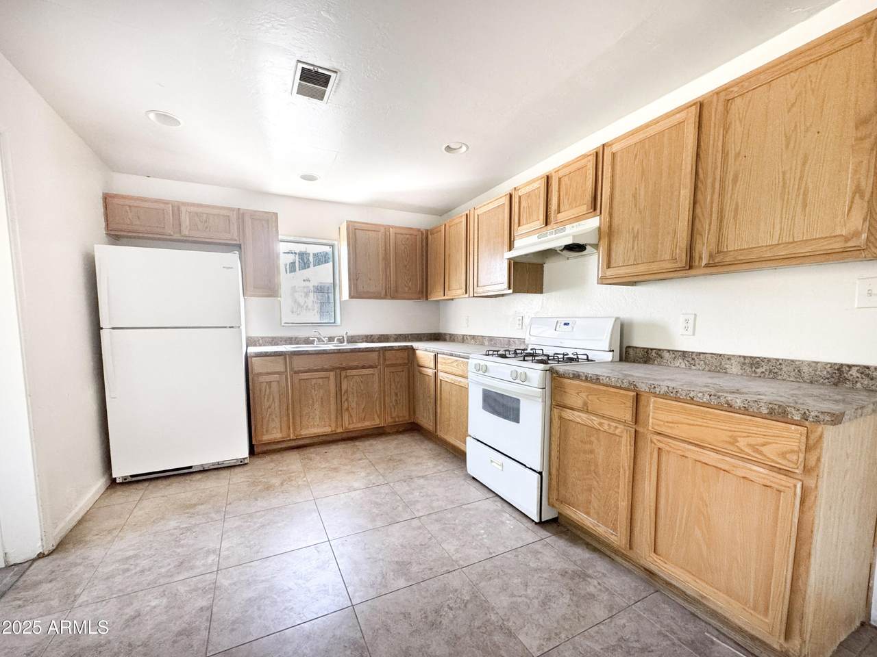 2134 Oak Street - Photo 1