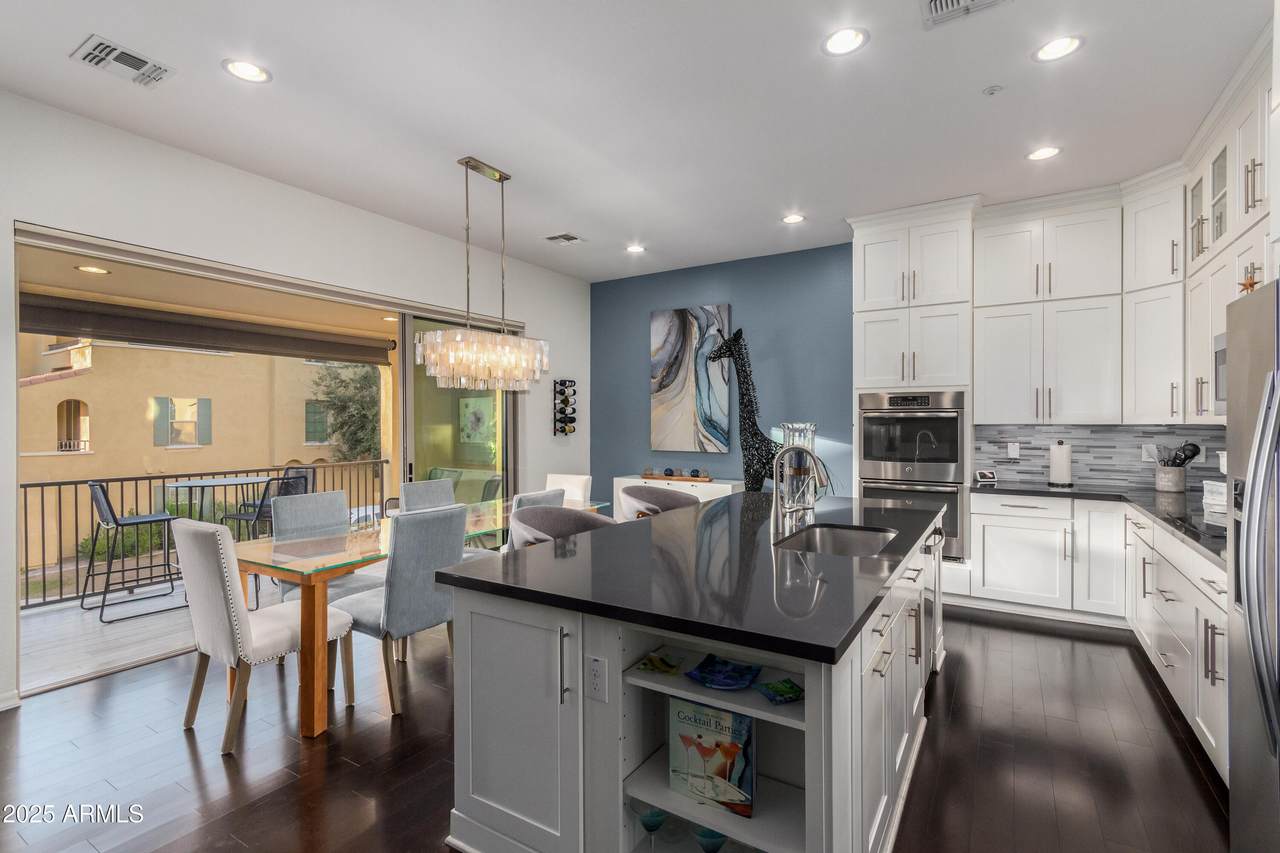 827 Alison Way - Photo 1