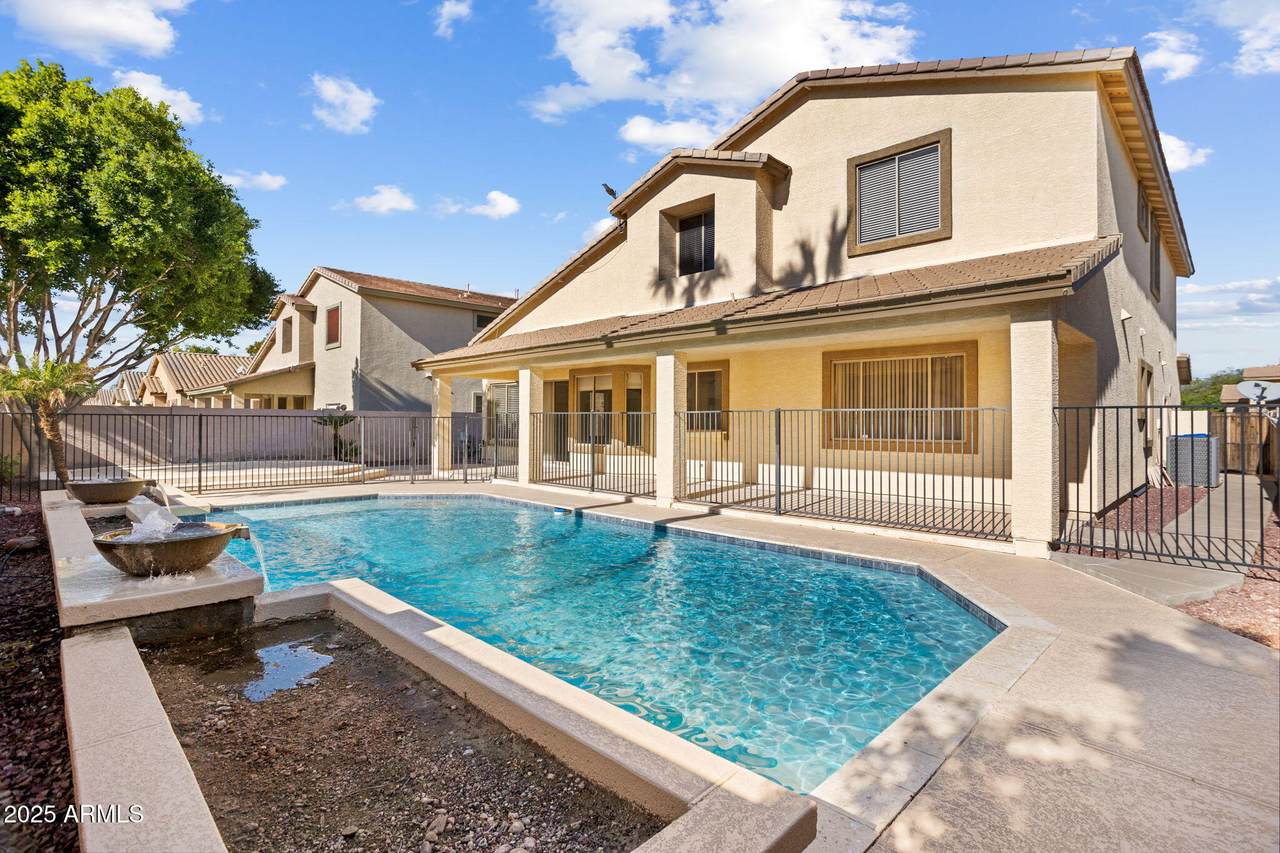 1247 Kenwood Street - Photo 1