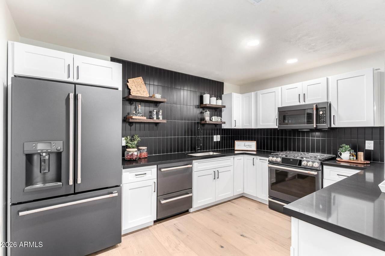 8252 Heatherbrae Drive - Photo 1