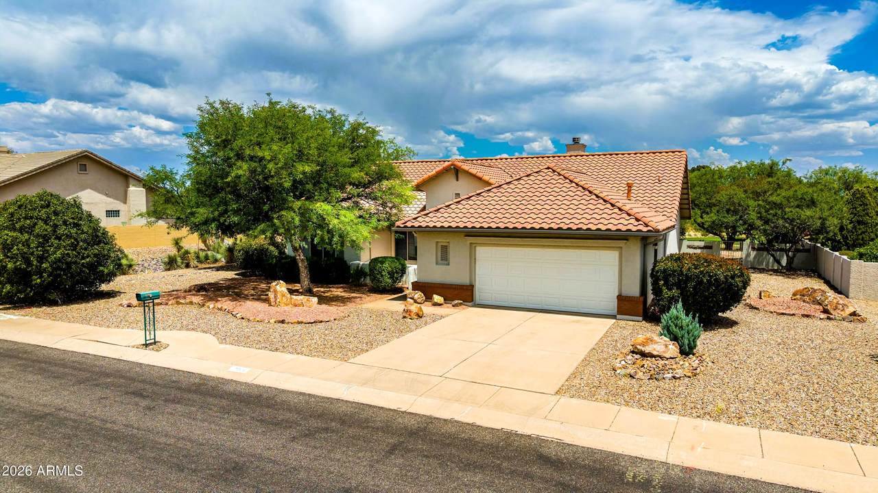2977 Glenview Drive - Photo 1