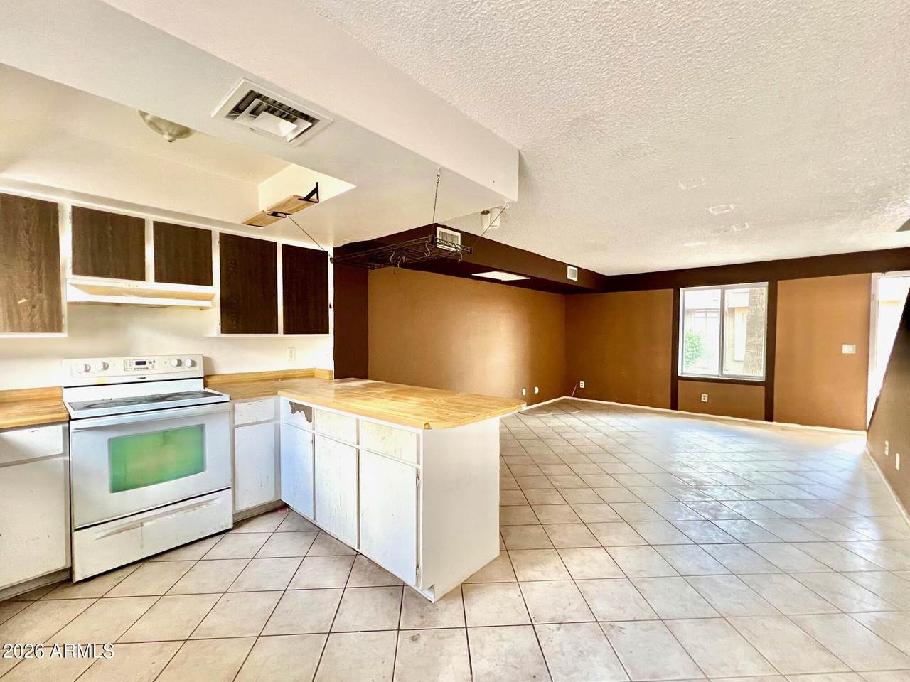 6120 Townley Avenue - Photo 1
