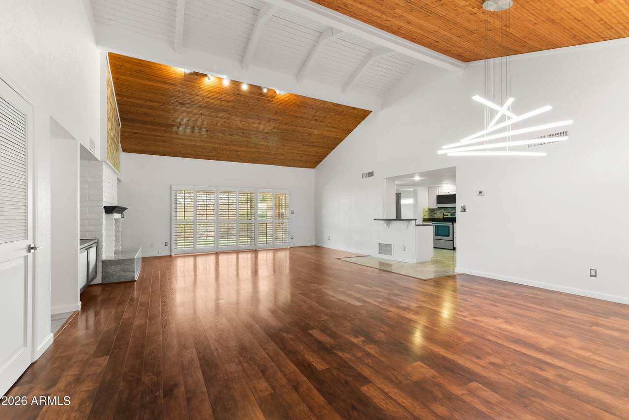 https://bt-photos.global.ssl.fastly.net/armls/1280_boomver_3_6987827-2.jpg