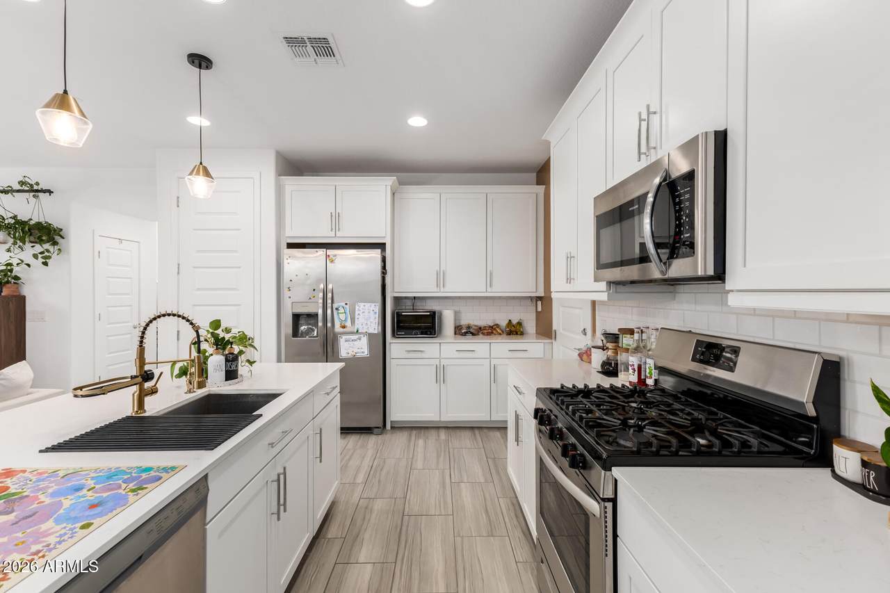 9916 Texas Avenue - Photo 1