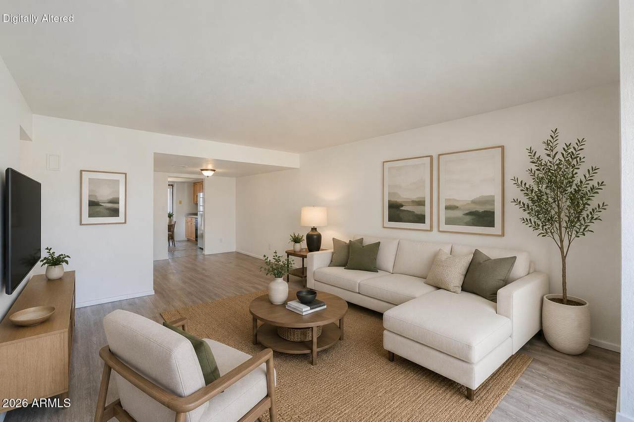 1927 Hampton Avenue - Photo 1