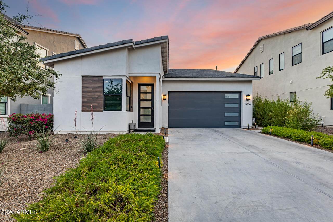 15556 181ST Lane - Photo 1