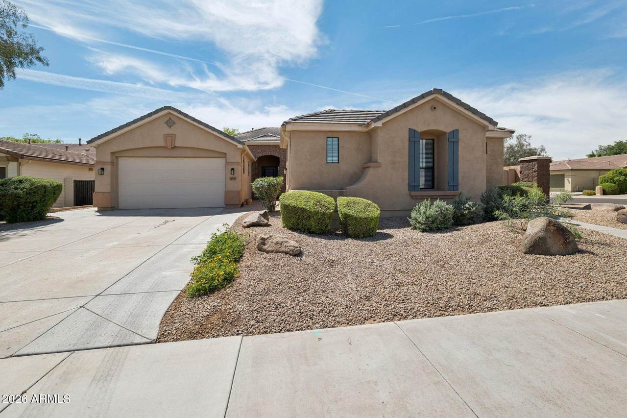 16195 Glenrosa Avenue - Photo 1