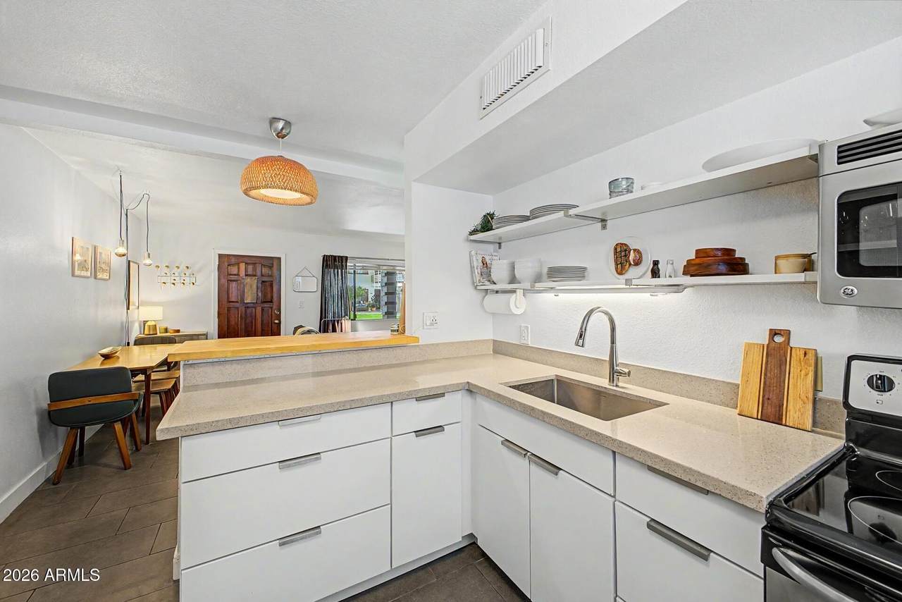 749 Montebello Avenue - Photo 1